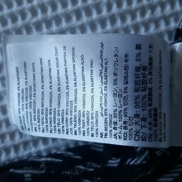 Roxy Slip Print Tunic Size XS - Picture 11 of 16